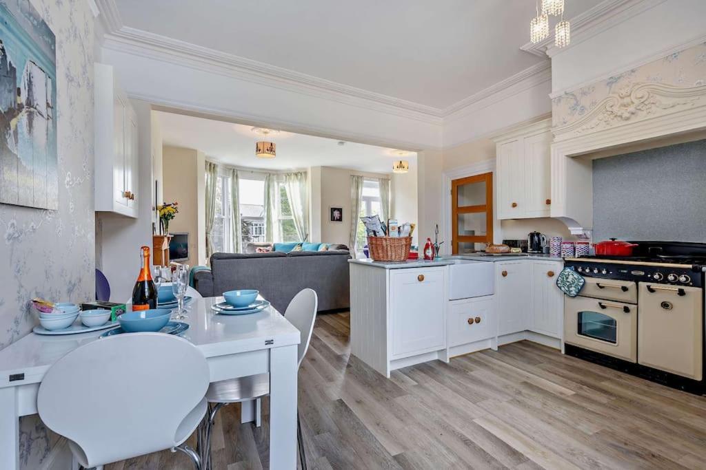 Dizzy Heights Sleeps 11 plus Baby Swanage Exterior foto