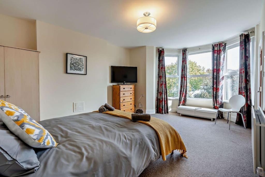 Dizzy Heights Sleeps 11 plus Baby Swanage Exterior foto