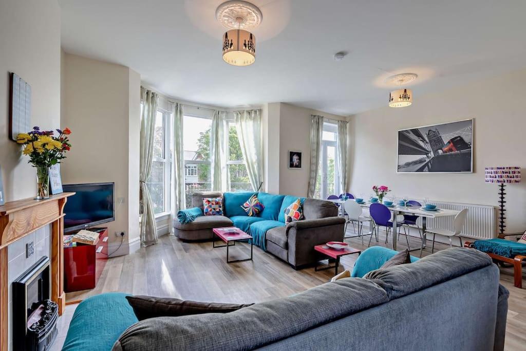 Dizzy Heights Sleeps 11 plus Baby Swanage Exterior foto